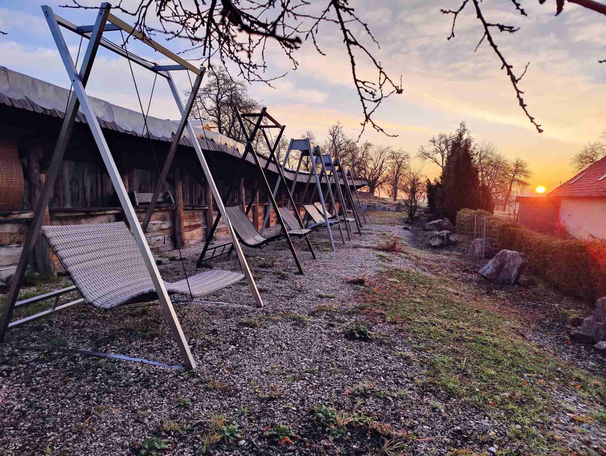 unser Schaugarten bei Sonnenaufgang